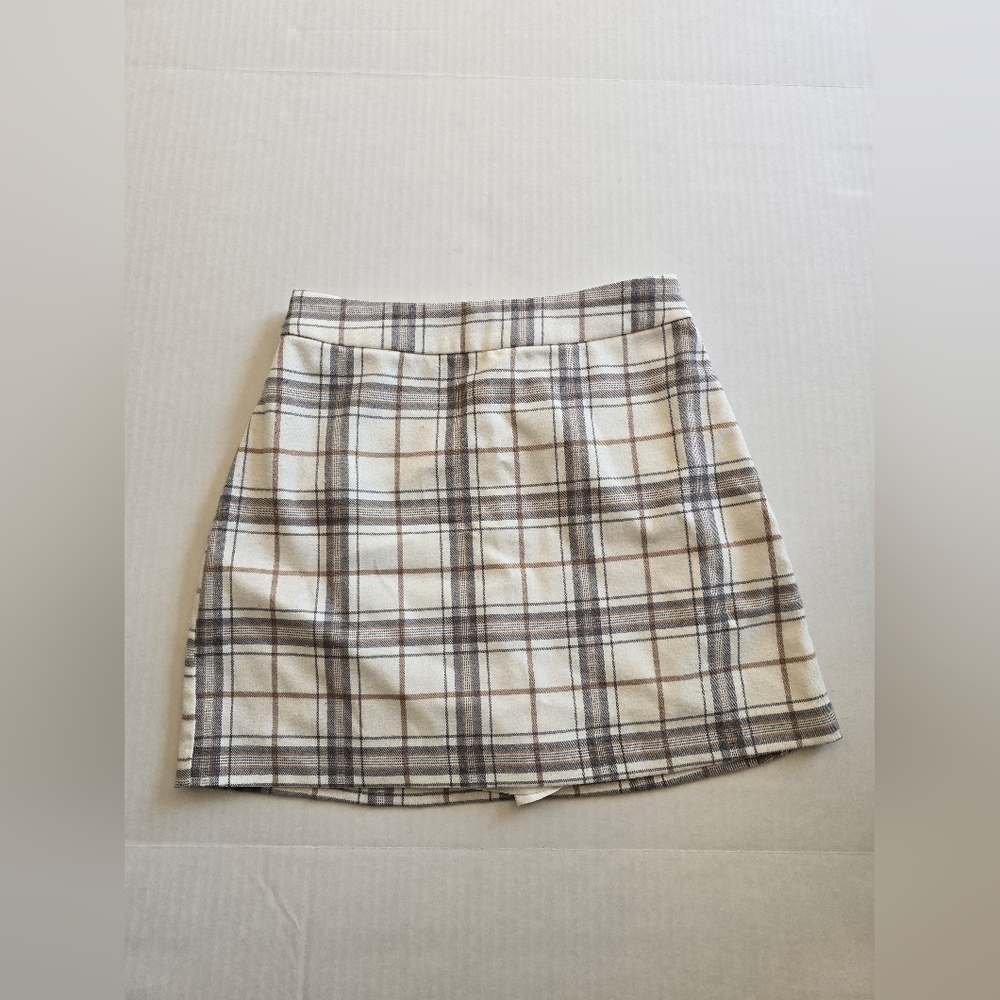 Plaid Mini Skirt in Cream and Brown